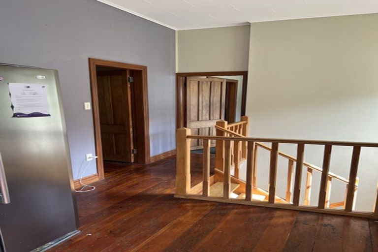 Photo of property in 135 Kelburn Parade, Kelburn, Wellington, 6012