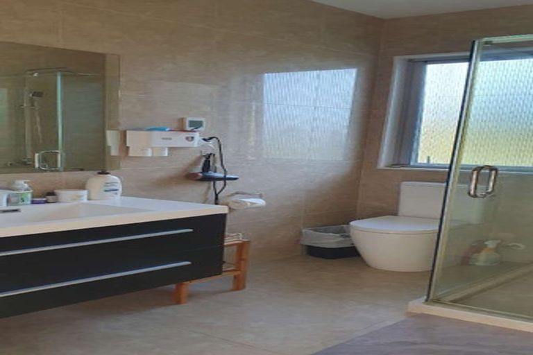 Photo of property in 53 Blacks Road, Greenhithe, Auckland, 0632