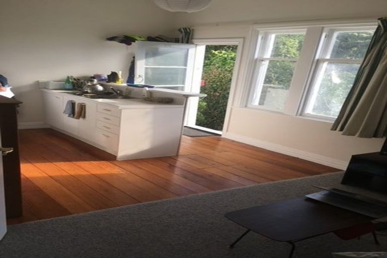 Photo of property in 5/20 Hay Street, Oriental Bay, Wellington, 6011
