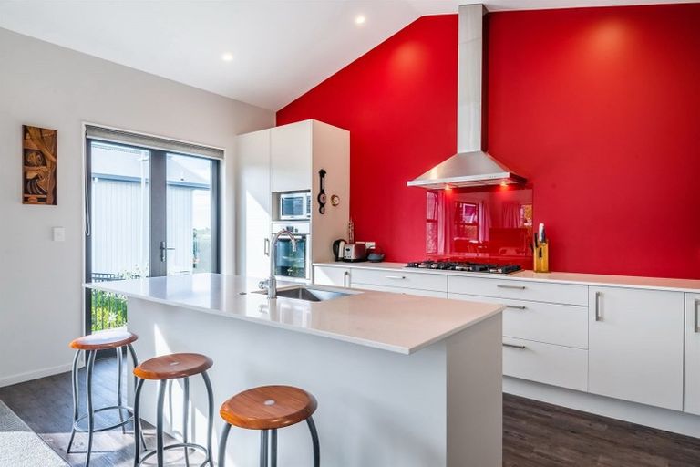 Photo of property in 16 Westerley Place, Long Bay, Auckland, 0630