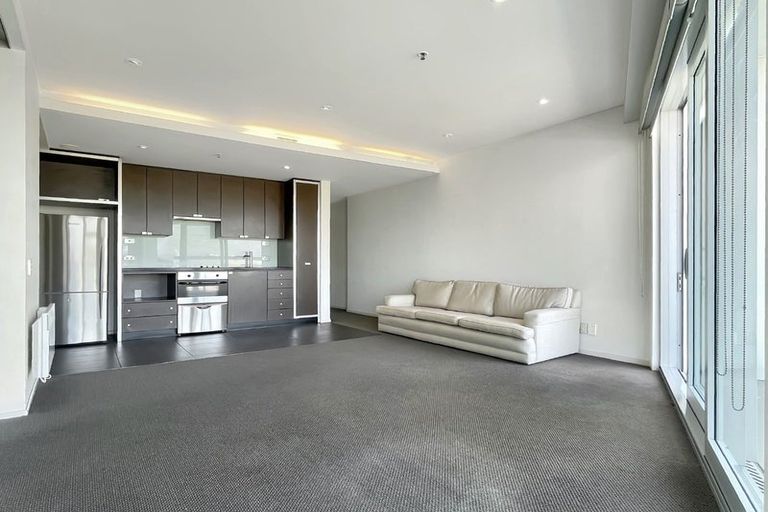 Photo of property in Summit Apartments, 7/184 Molesworth Street, Thorndon, Wellington, 6011