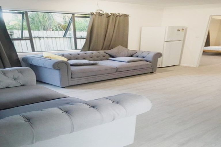 Photo of property in 6 Glen Road, Ranui, Auckland, 0612