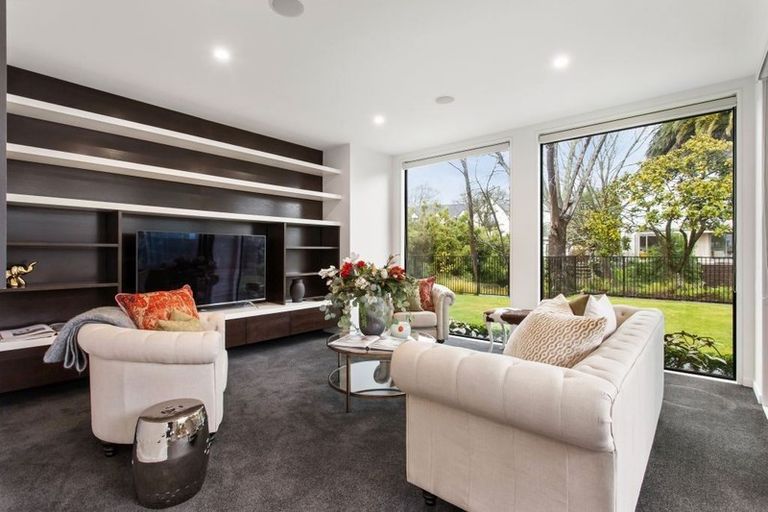 Photo of property in 79 Fendalton Road, Fendalton, Christchurch, 8014