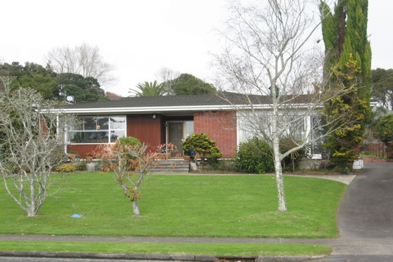 Photo of property in 99 Grande Vue Road, Hillpark, Auckland, 2102