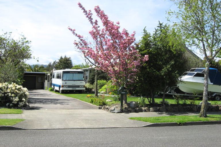 Photo of property in 16 Newman Avenue, Brightwater, 7022