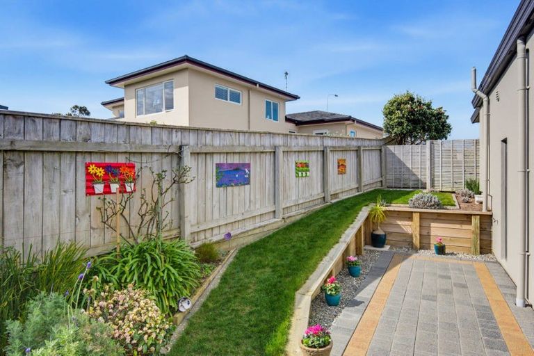 Photo of property in 16 Rifleman Lane, Paraparaumu Beach, Paraparaumu, 5032