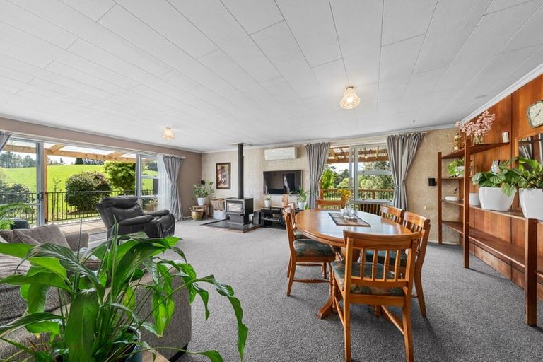 Photo of property in 20 Dudley Road Lower, Inglewood, 4386