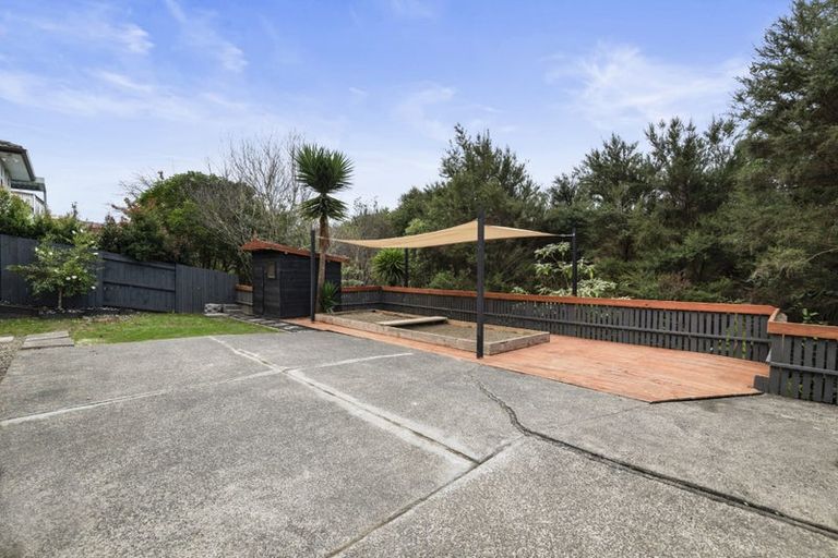 Photo of property in 14 Ilam Lane, Fairview Heights, Auckland, 0632