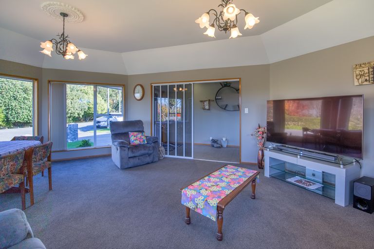 Photo of property in 125 Winters Road, Mairehau, Christchurch, 8052