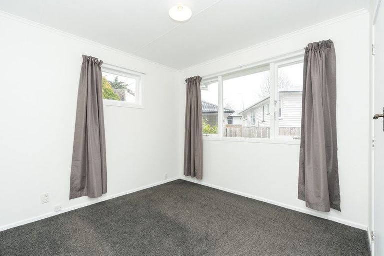 Photo of property in 77 Collins Road, Melville, Hamilton, 3206