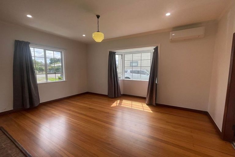 Photo of property in 6 Mclean Street, Woodville, 4920