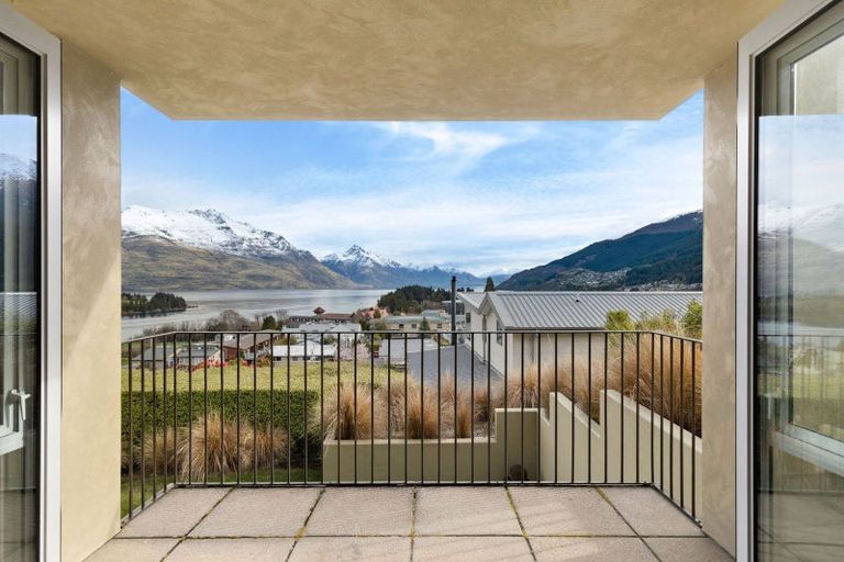 Photo of property in The Woods, 5/12 Dublin Street, Queenstown, 9300