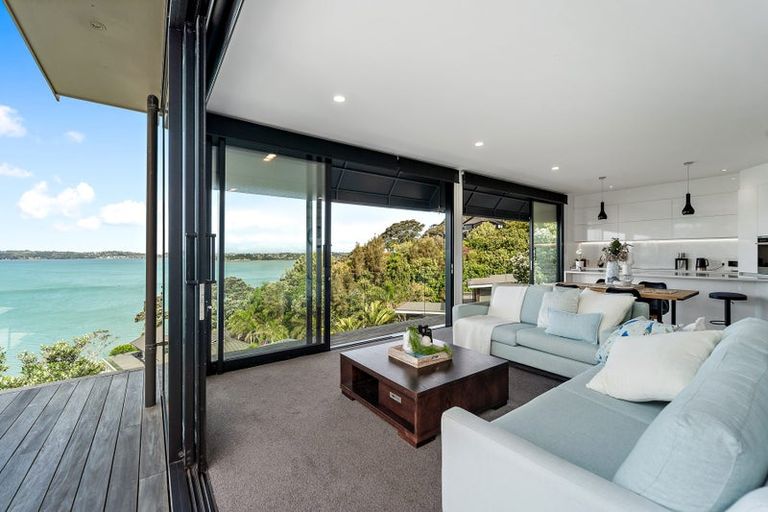 Photo of property in 11a Duncansby Road, Stanmore Bay, Whangaparaoa, 0932