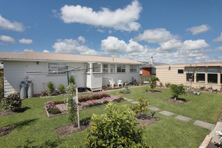 Photo of property in 14 Fergusson Street, Marton, 4710