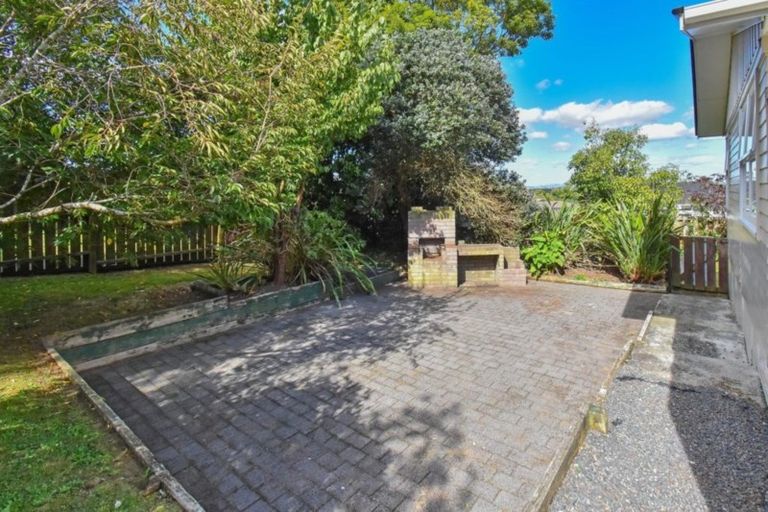 Photo of property in 10 Mcquarrie Avenue, Wattle Downs, Auckland, 2103