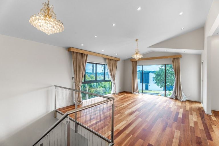 Photo of property in 71 Kittiwake Drive, Schnapper Rock, Auckland, 0632