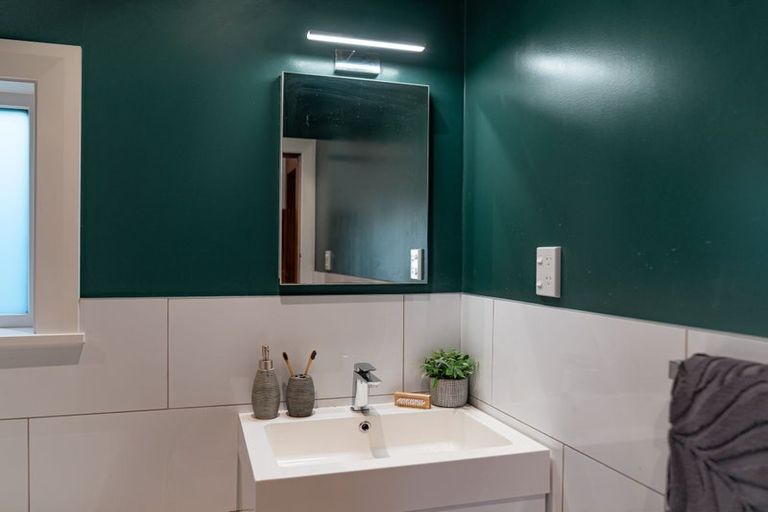 Photo of property in 2/49 Saint James Avenue, Papanui, Christchurch, 8053