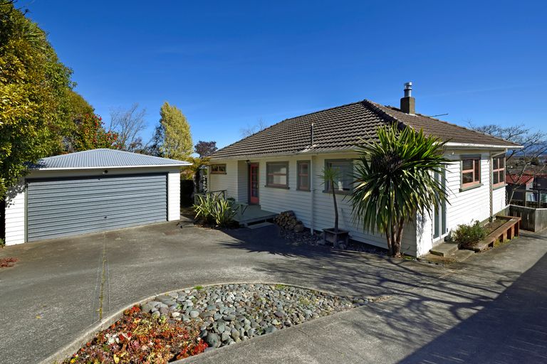 Photo of property in 250 The Ridgeway, Stoke, Nelson, 7011