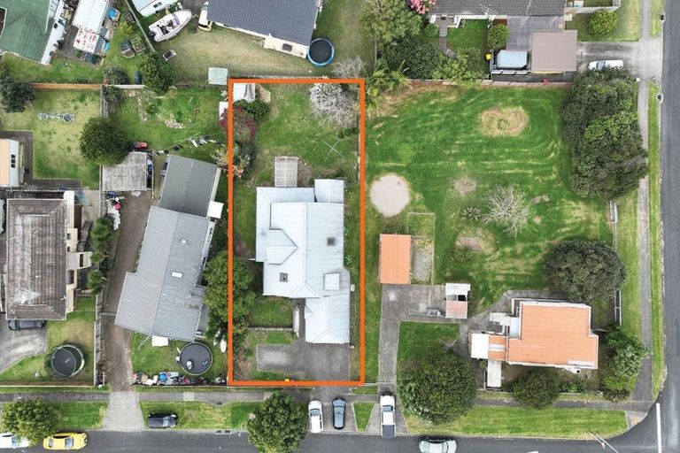 Photo of property in 1/25 Mcleod Road, Weymouth, Auckland, 2103