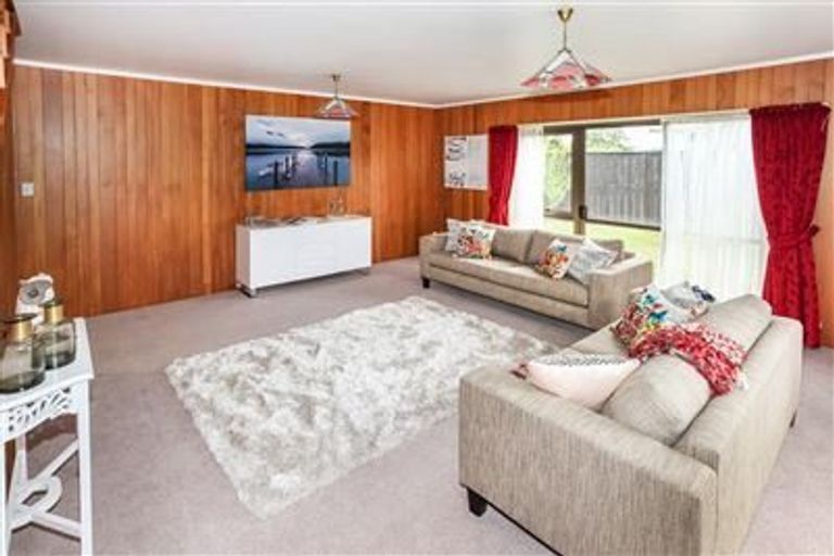 Photo of property in 1/469 Great South Road, Opaheke, Papakura, 2113