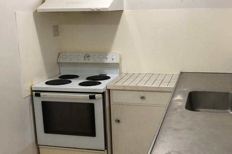 Photo of property in 92 Nairn Street, Mount Cook, Wellington, 6011