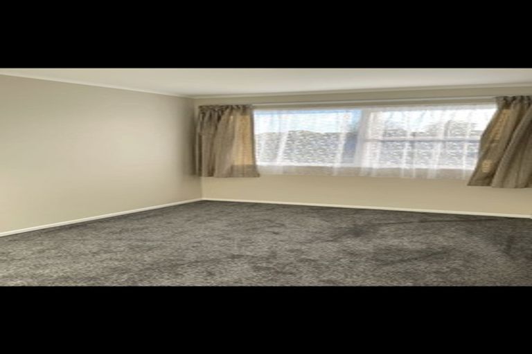 Photo of property in 90 Windrush Close, Mangere, Auckland, 2022