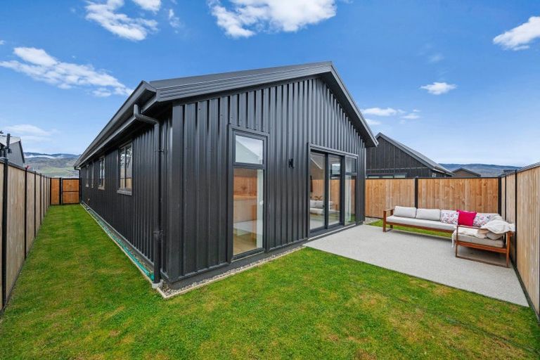 Photo of property in 60 Wooing Tree Avenue, Cromwell, 9310