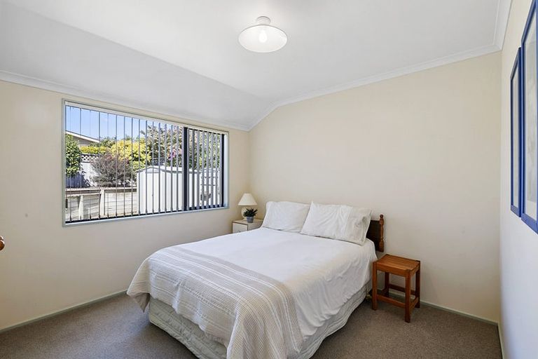 Photo of property in 26 Ashmore Drive, Frankleigh Park, New Plymouth, 4310