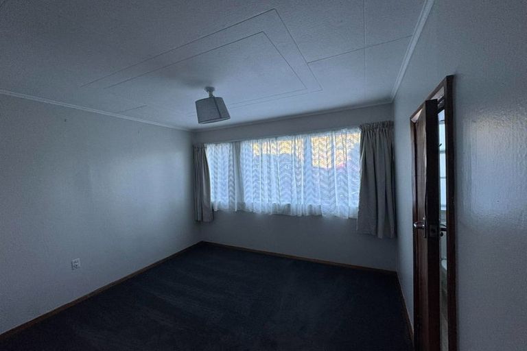 Photo of property in 63 Norton Park Avenue, Fairfield, Lower Hutt, 5011