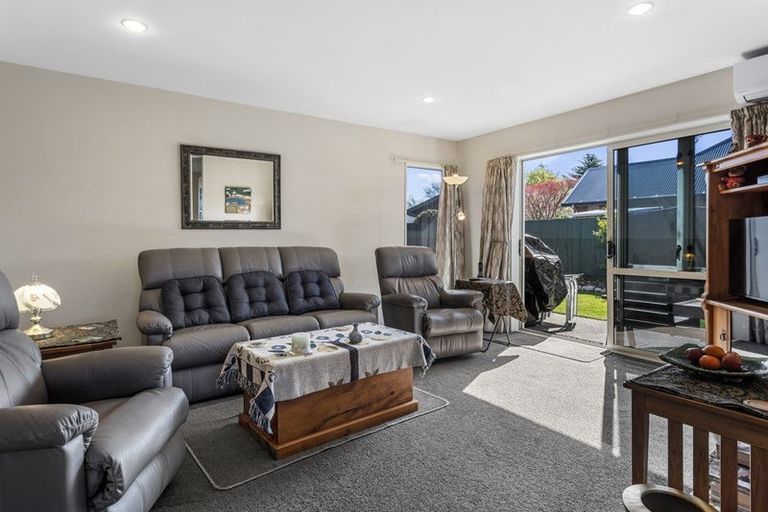 Photo of property in 5 Oldham Place, Darfield, 7510