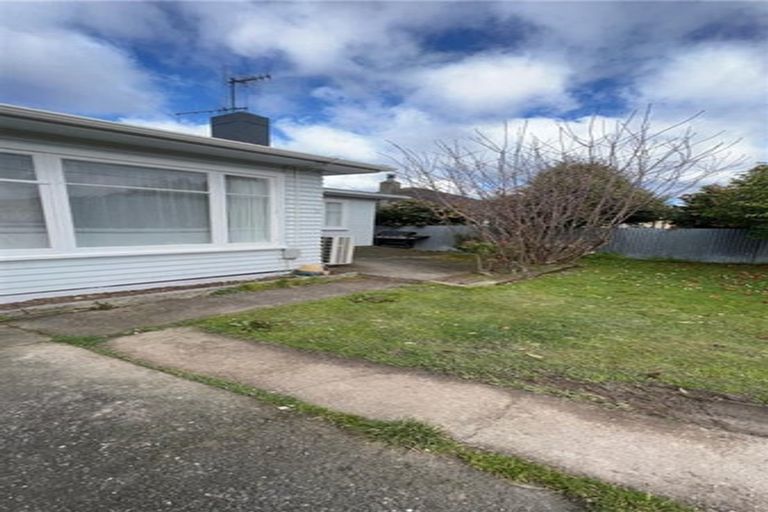 Photo of property in 5 Bythell Street, Wainuiomata, Lower Hutt, 5014