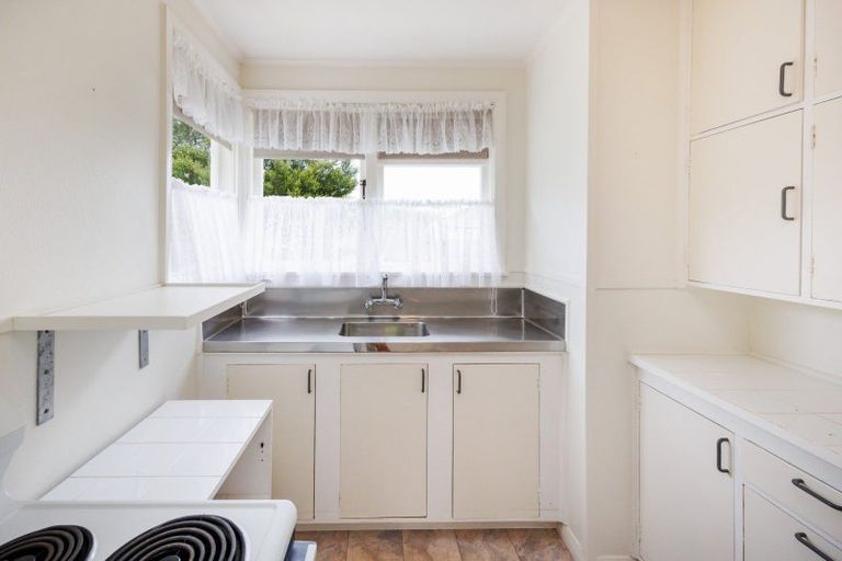 Photo of property in 1 Wakefield Street, Awapuni, Palmerston North, 4412