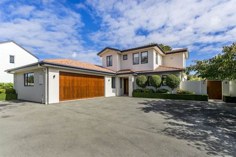 Photo of property in 6 Heacham Lane, Harewood, Christchurch, 8051