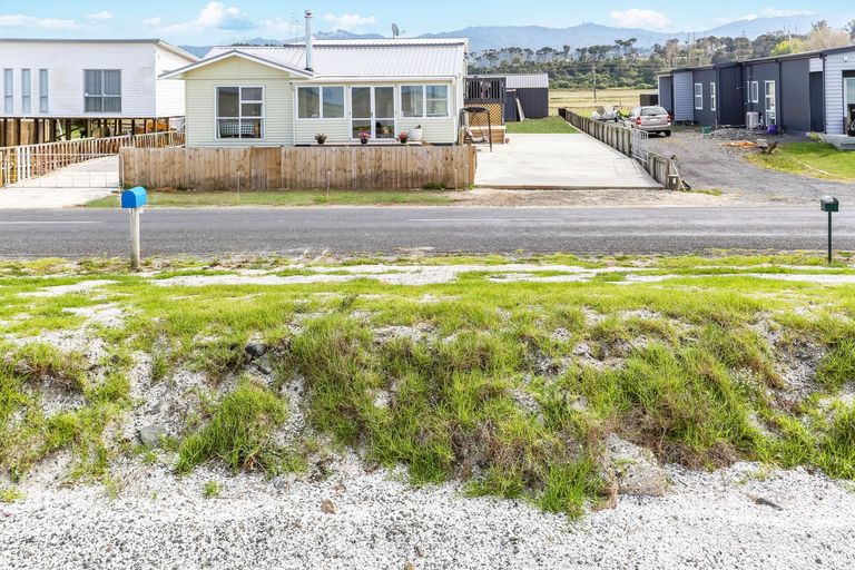 Photo of property in 875 East Coast Road, Kaiaua, Pokeno, 2473