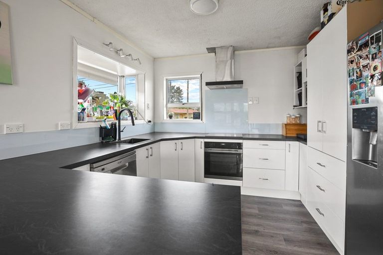 Photo of property in 21 Jeanette Street, Glenview, Hamilton, 3206