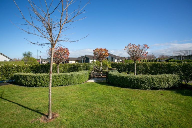 Photo of property in 46 Plescher Crescent, Leamington, Cambridge, 3432