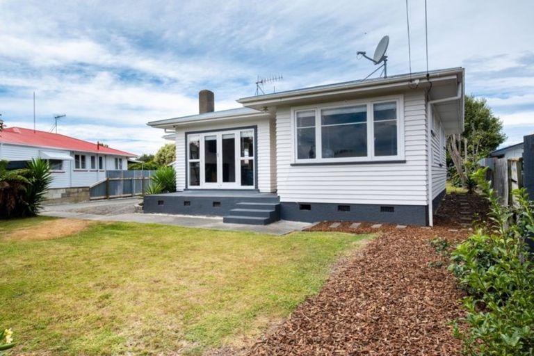 Photo of property in 42 Oldham Avenue, Onekawa, Napier, 4110