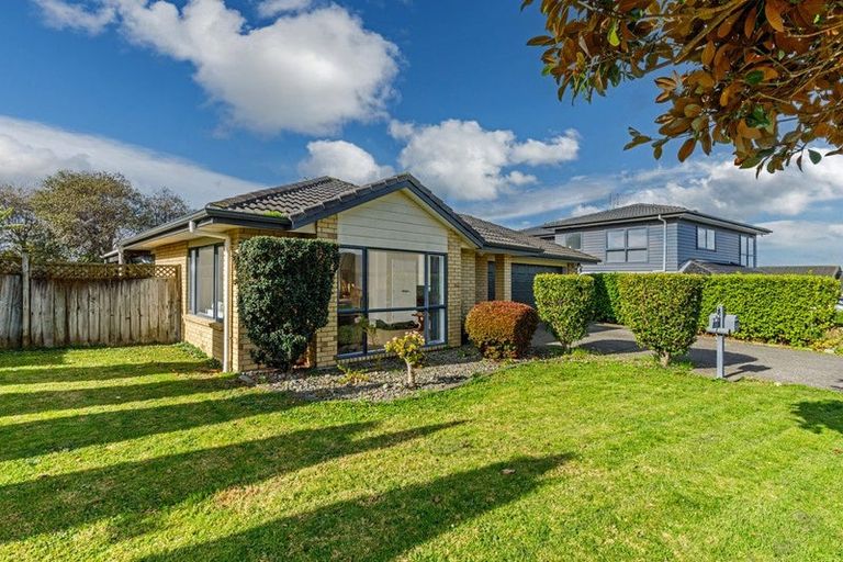 Photo of property in 20 Villino Place, Randwick Park, Auckland, 2105