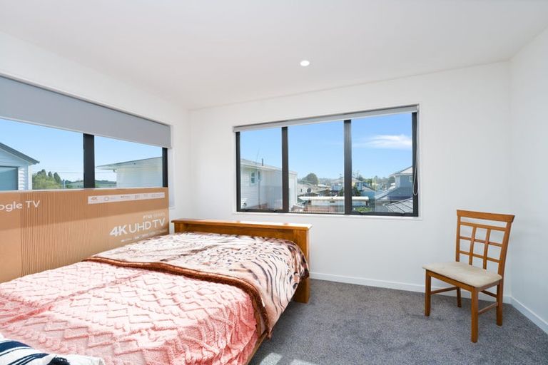 Photo of property in 2/10 Alan Avenue, Henderson, Auckland, 0610