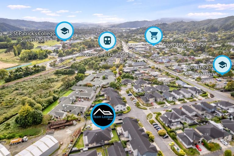 Photo of property in 15 Chalfont Road, Silverstream, Upper Hutt, 5019