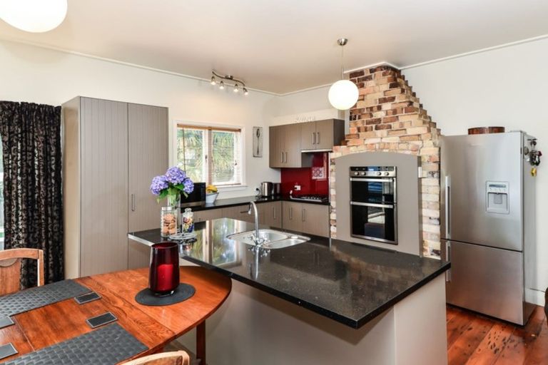 Photo of property in 15 Myrtle Street, Hamilton East, Hamilton, 3216