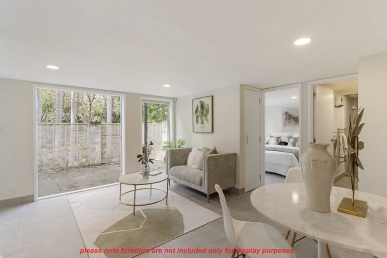 Photo of property in 122 Beach Road, Castor Bay, Auckland, 0620