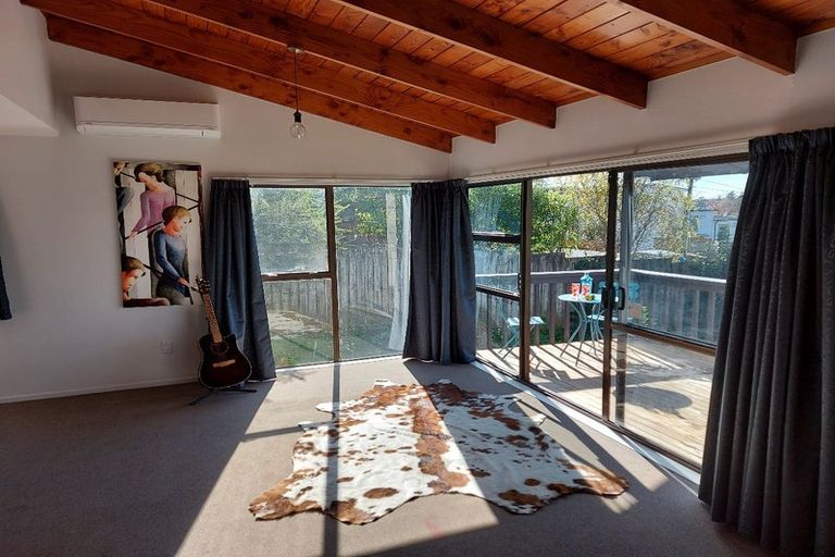 Photo of property in 47 Ambler Avenue, Glen Eden, Auckland, 0602