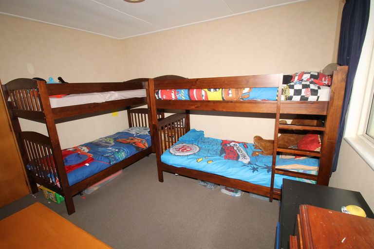 Photo of property in 1 Bardsey Street, Allanton, Mosgiel, 9092