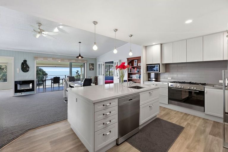 Photo of property in 49 Torkar Road, Clarks Beach, 2122