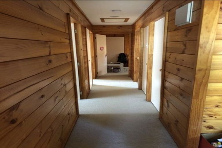 Photo of property in 2a Lauderdale Road, Birkdale, Auckland, 0626