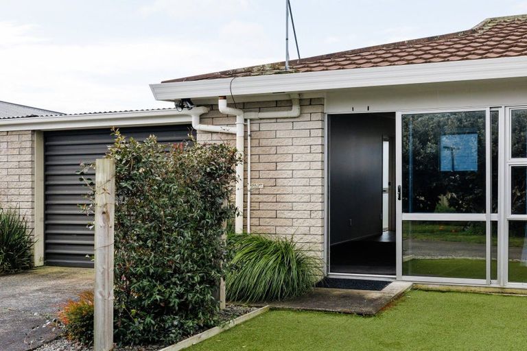 Photo of property in 48a Livingstone Avenue, Nawton, Hamilton, 3200