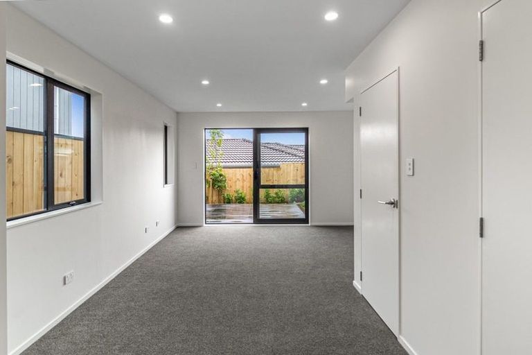 Photo of property in 13 Raupeti Lane, Henderson, Auckland, 0612