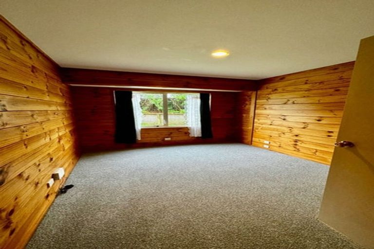 Photo of property in 1 Graham Collins Drive, Windsor Park, Auckland, 0632