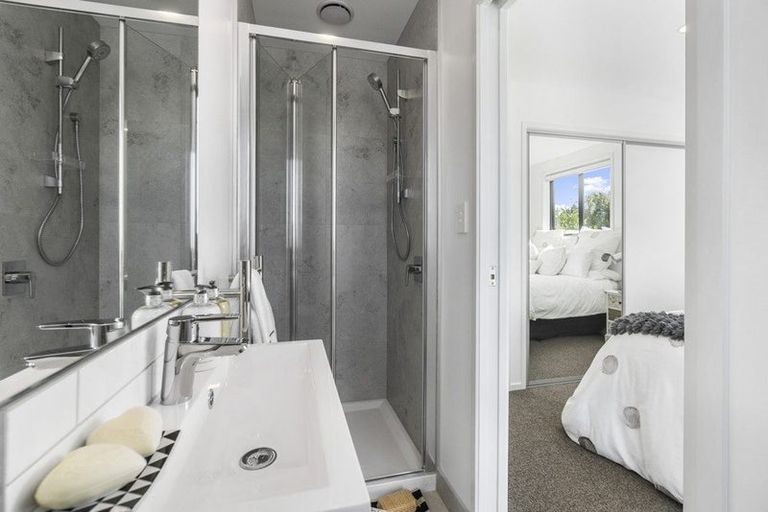 Photo of property in 12c Greenock Road, Ranui, Auckland, 0612